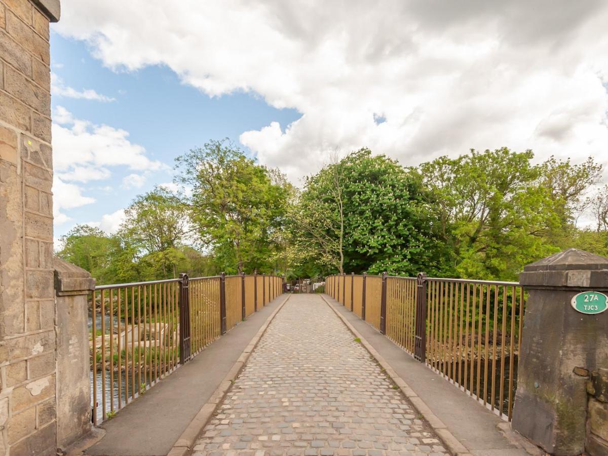 Ferienwohnung Pass The Keys Couples Haven On The Banks Of The River Aire Leeds  Exterior foto